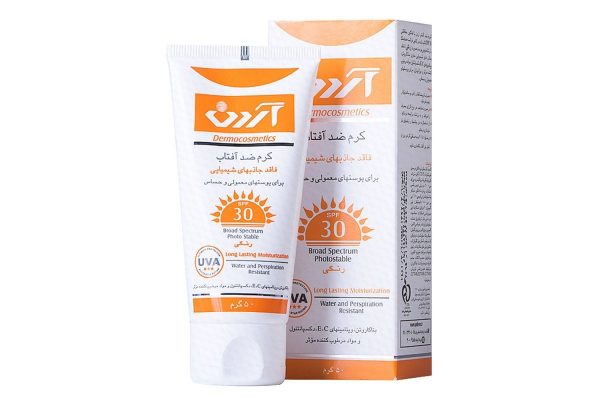 مشخصات کرم ضد آفتاب فاقد جاذبهای معمولی و حساس رنگی SPF30 آردن